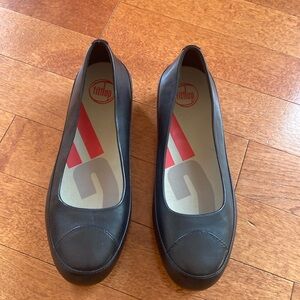 Womens fitflop black leather flats shoes EUR 39 size 8.5 new unworn